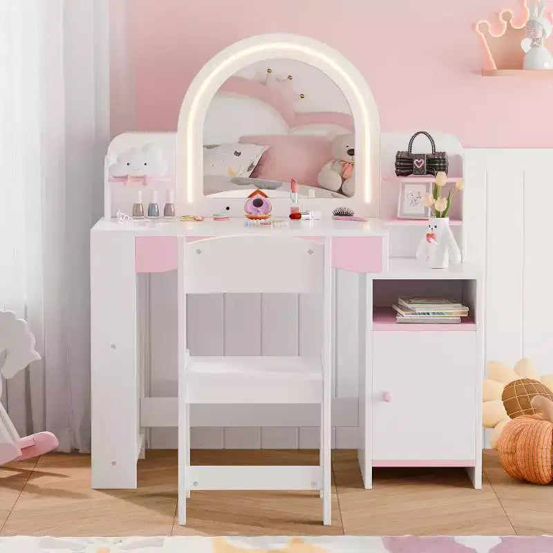 Coiffeuse avec rangements ouverts et étagères