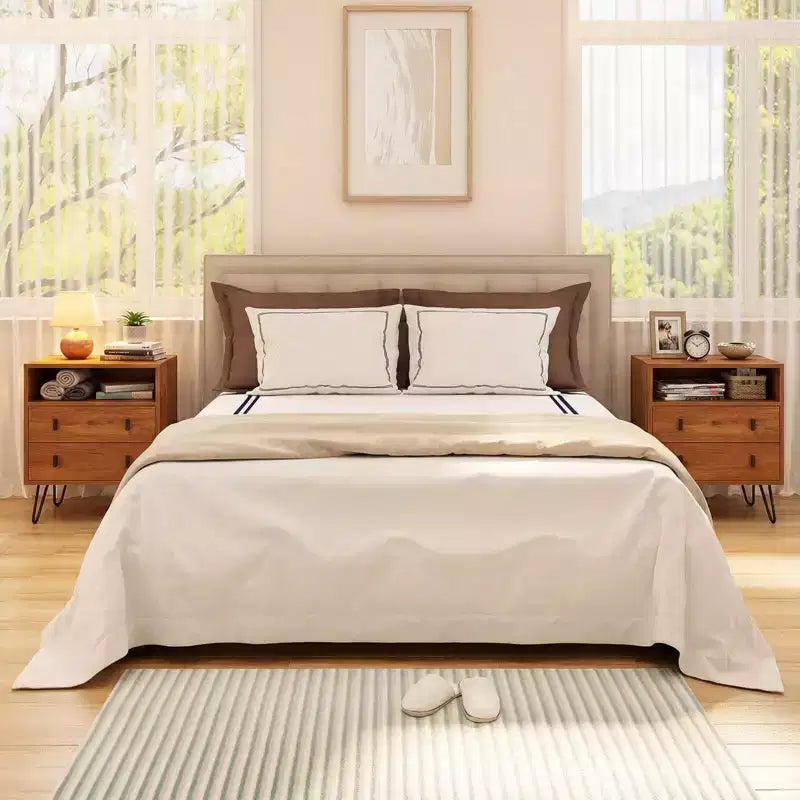 Table de chevet à deux tiroirs avec compartiments de rangement