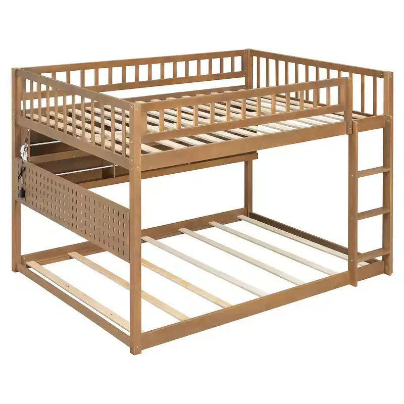 Lit superposé Full XL au-dessus d'un lit Queen avec étagères intégrées, lumières à couleur changeante et panneau perforé