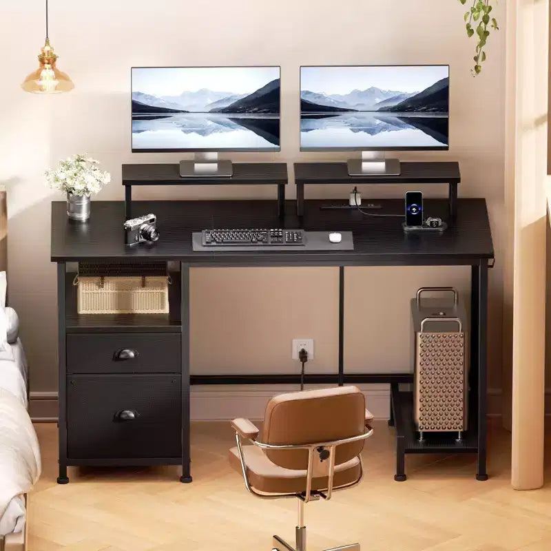 Bureau d'ordinateur noir de 47 pouces avec station de recharge